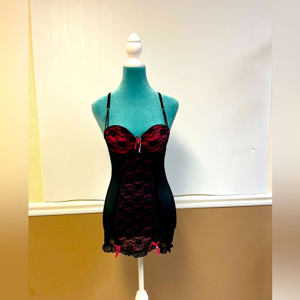 Native Intimates Black Lace Hot Pink Accent Babydoll Size 34B Adjustable Straps‎